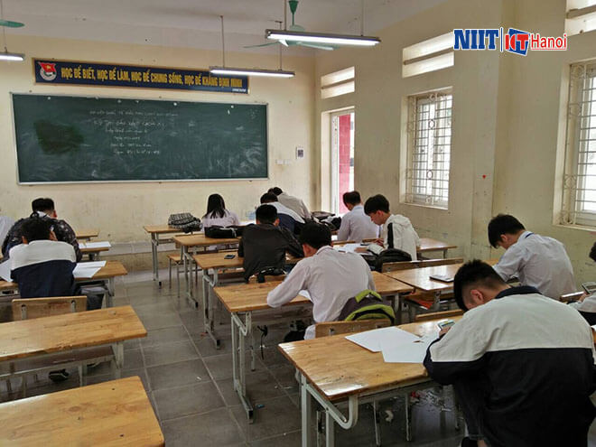 NIIT-ICT Hà Nội tổ chức thi thử chương trình lập trình viên quốc tế tại THPT Vạn Xuân-3